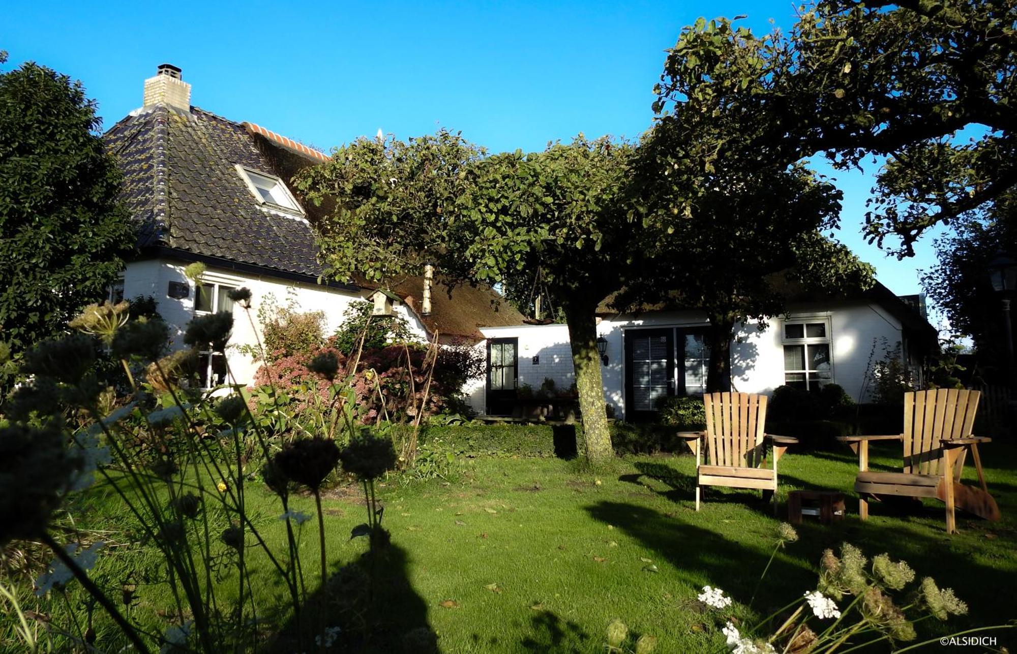 Bed and Breakfast The Wee White Hoose Oosternijkerk Exterior foto